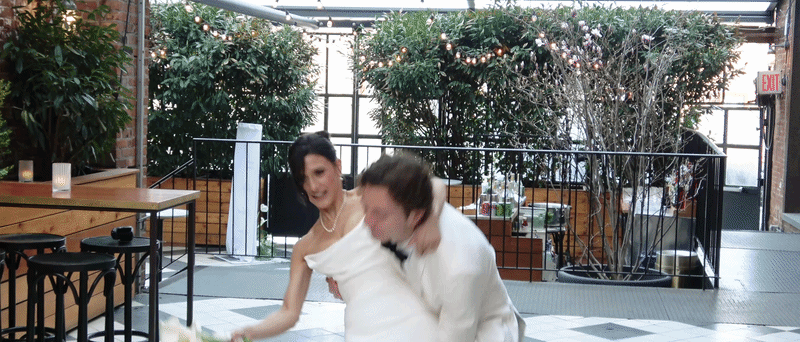 A city wedding full of character